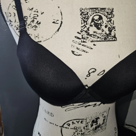 YMI Intimates Womans Black Bra Size 36C - Picture 2 of 10